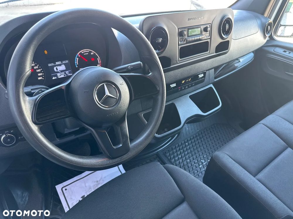 Mercedes-Benz ESPRINTER - 28