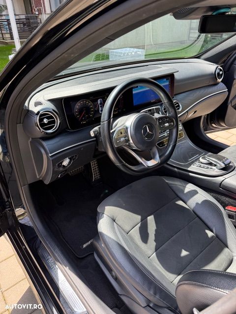 Mercedes-Benz E 200 4MATIC Aut. - 4