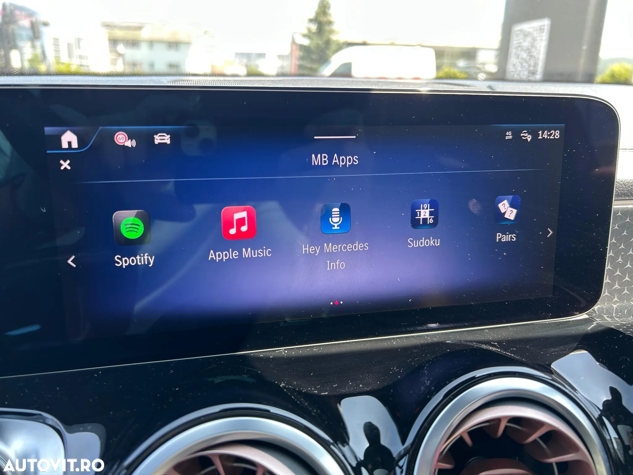 Mercedes-Benz EQB 350 4MATIC - 18