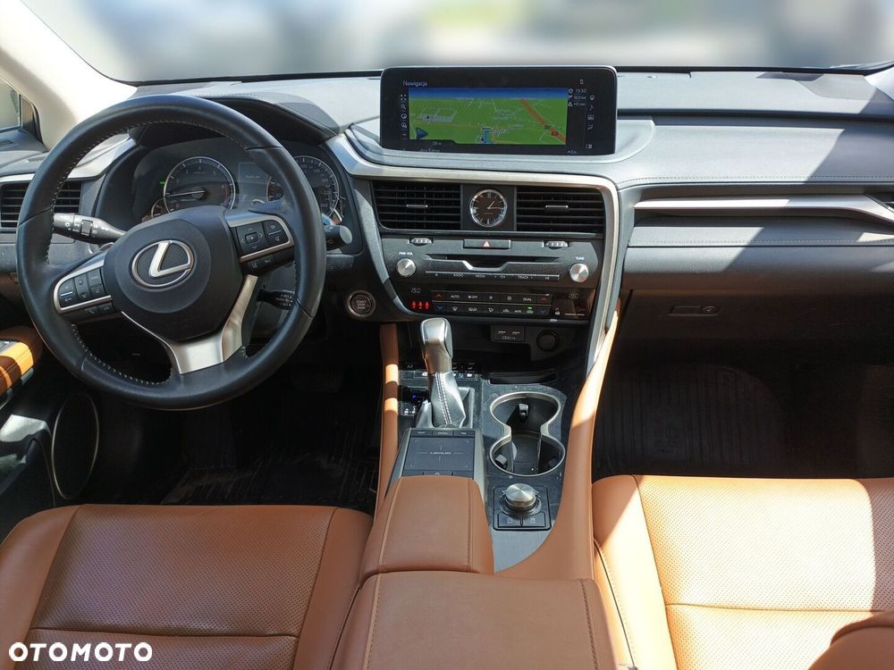 Lexus RX - 12
