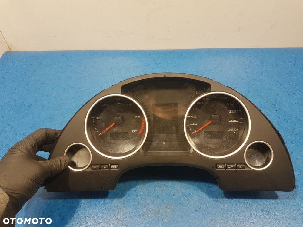 SEAT EXEO 2.0 TDI LICZNIK 3R0920830E - 1