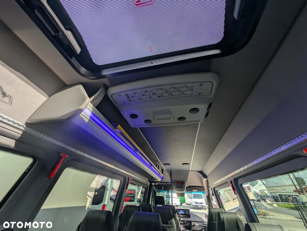 Mercedes-Benz eSprinter - 28