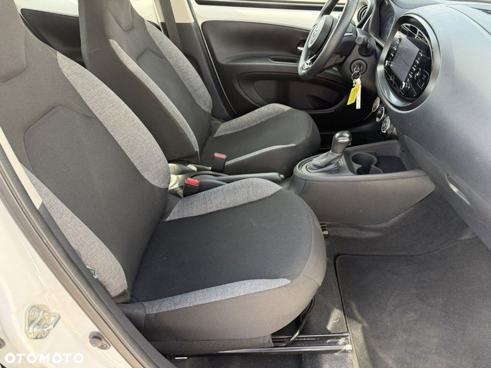 Toyota Aygo X S-CVT Black&White - 14