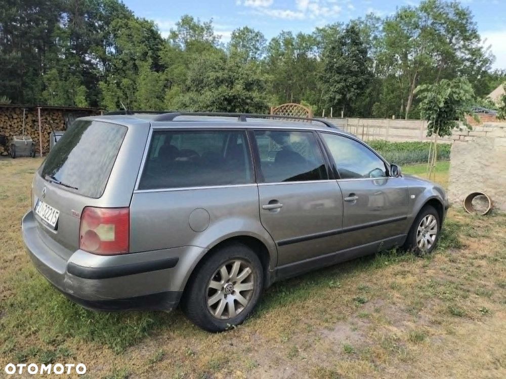 Volkswagen Passat - 2