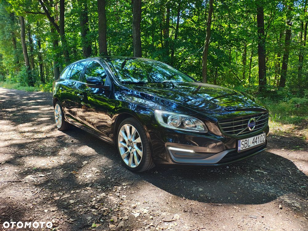 Volvo V60 D2 Kinetic - 1