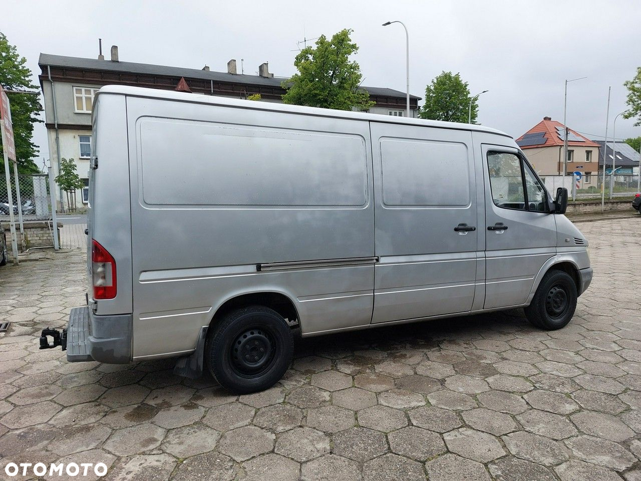 Mercedes-Benz 313 - 8