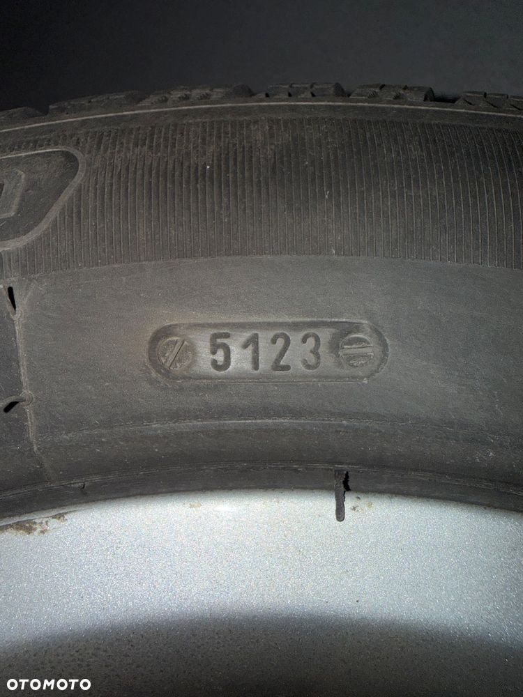 BMW Seria 5 525d - 27