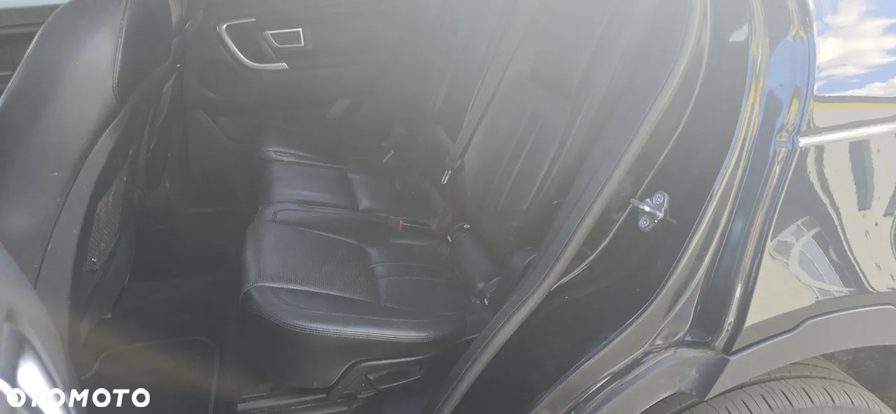 Land Rover Discovery Sport - 16