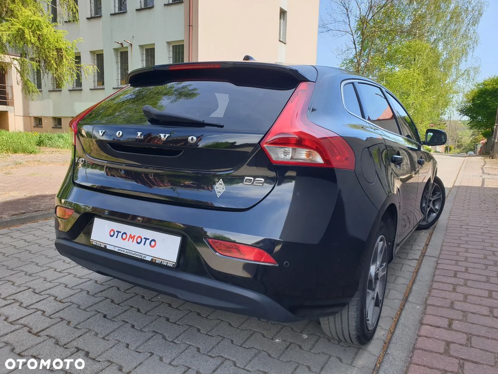 Volvo V40 D2 R Design - 19
