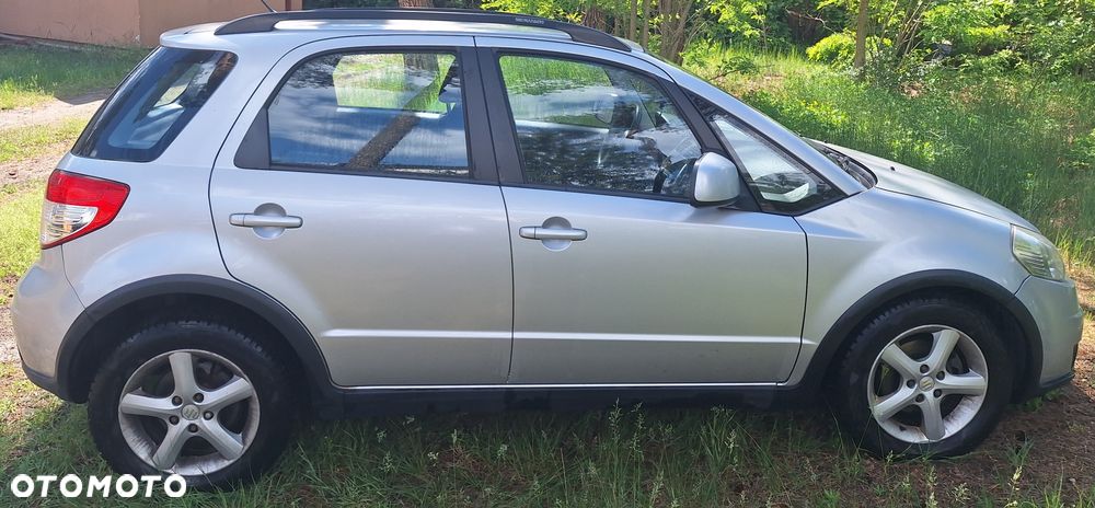 Suzuki SX4 - 4