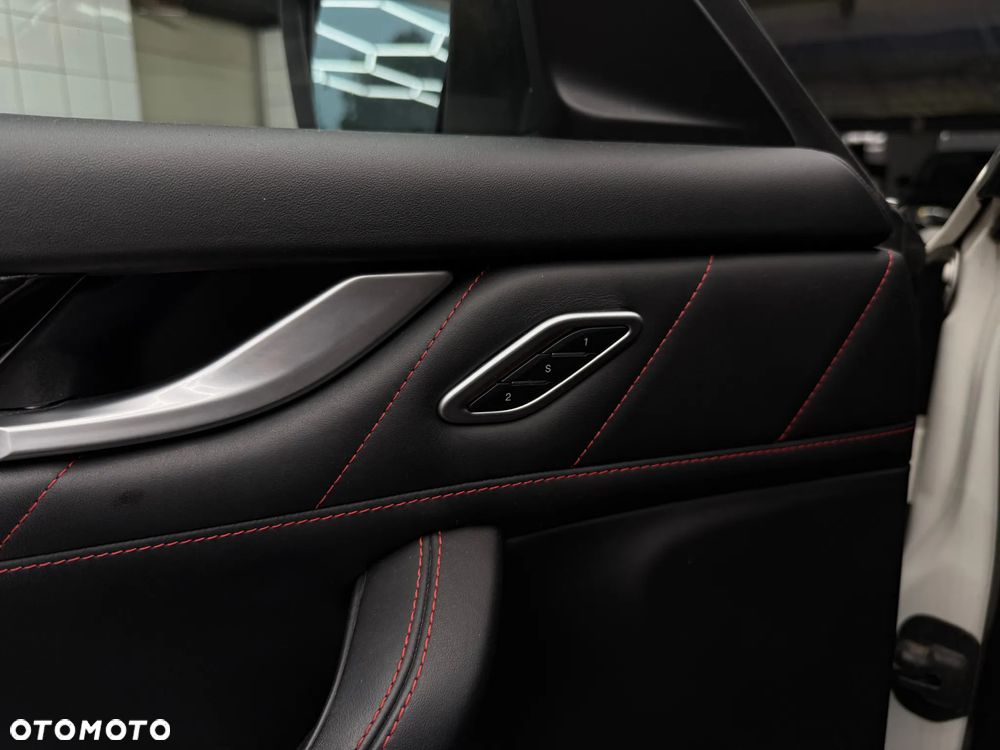 Maserati Levante Q4 GranSport - 32