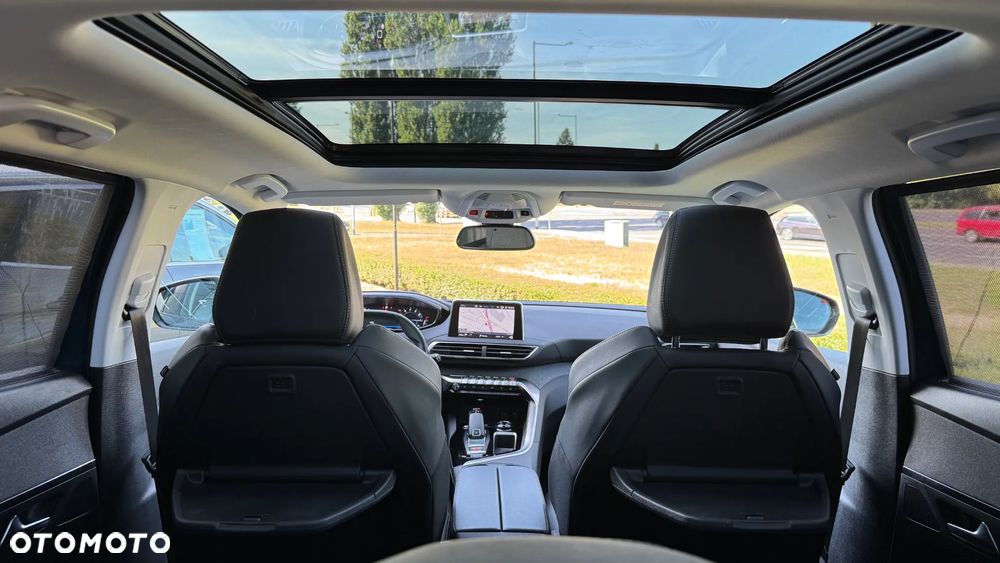 Peugeot 5008 1.2 PureTech Allure S&S EAT8 - 29