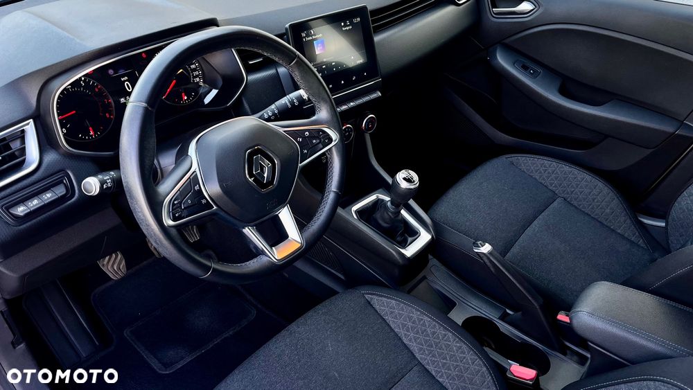 Renault Clio - 17