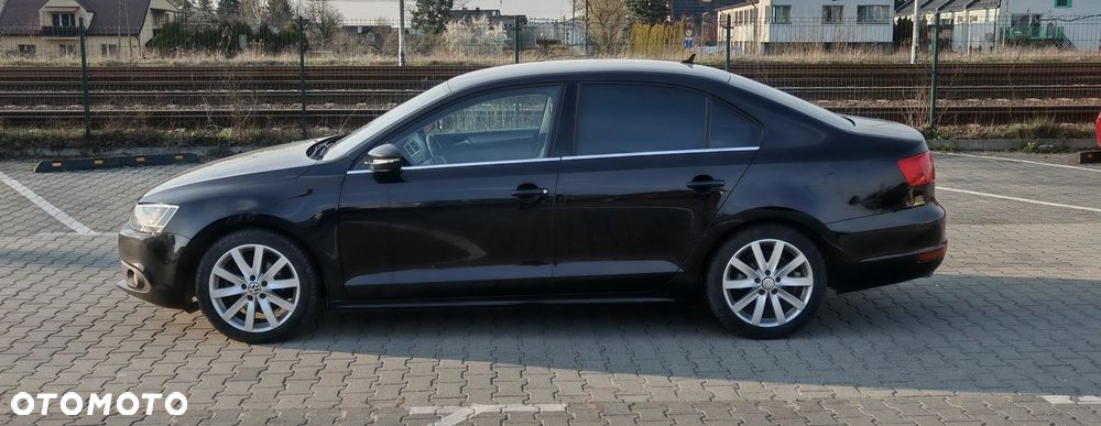 Volkswagen Jetta 1.6 TDI Highline - 7