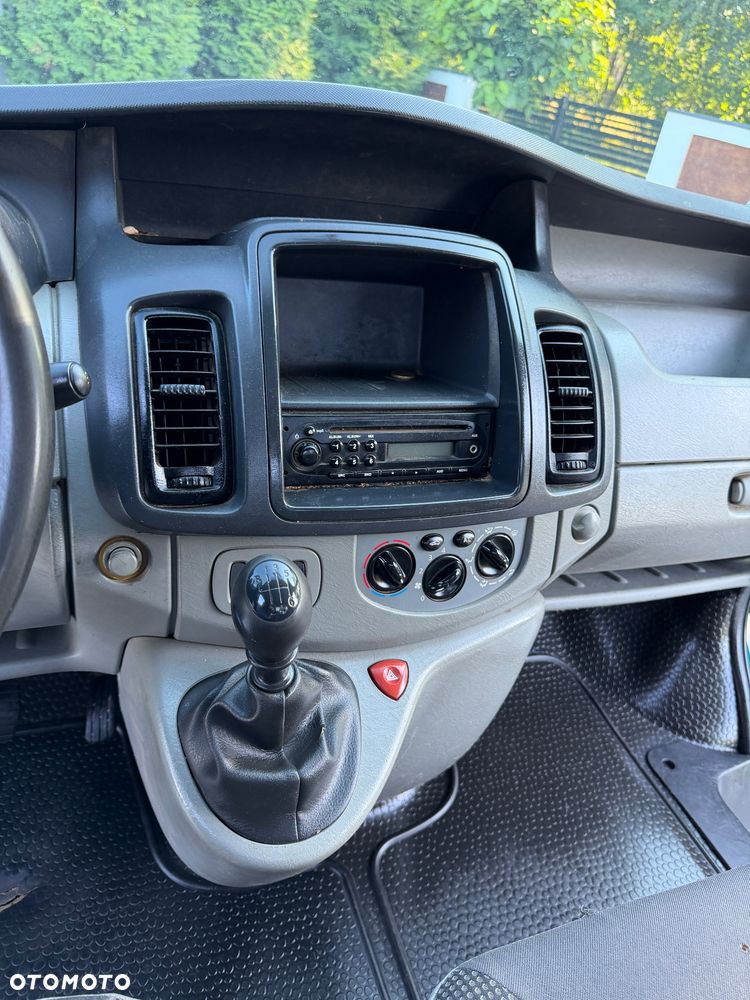 Opel Vivaro - 25