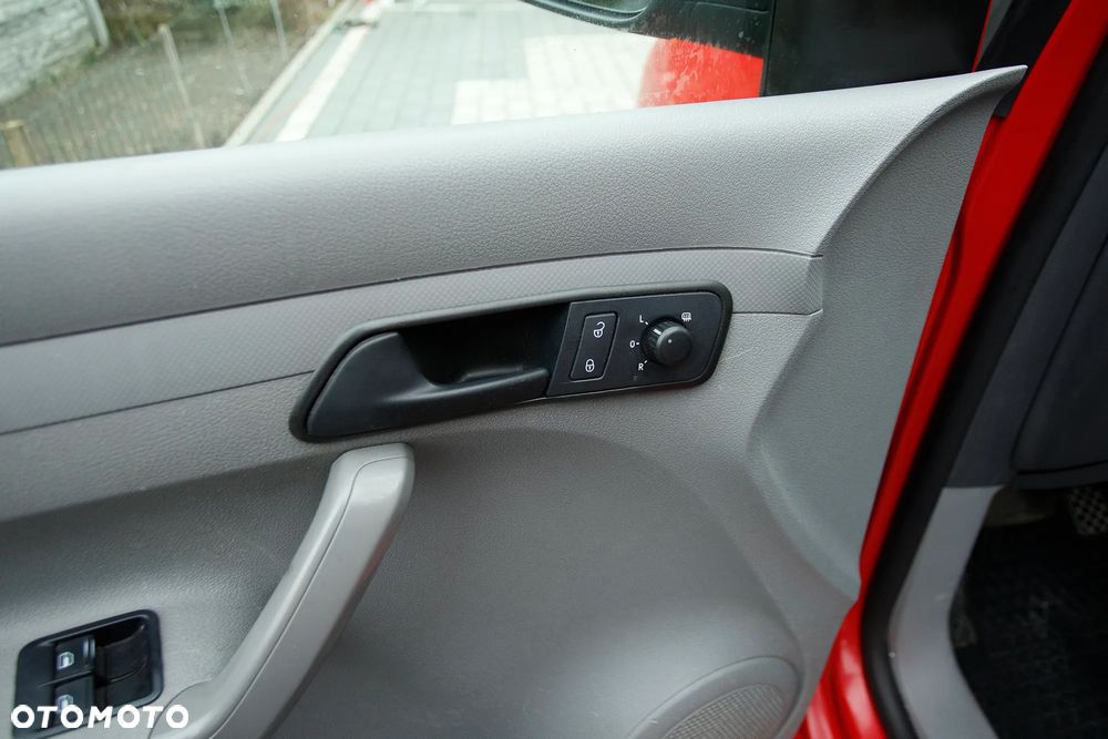 Volkswagen Caddy Maxi - 22