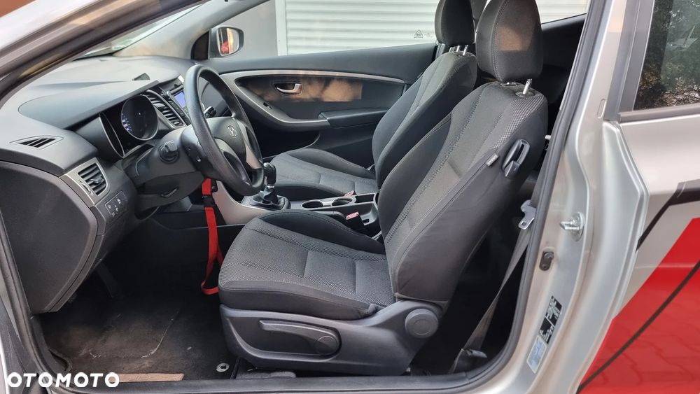 Hyundai i30 - 21