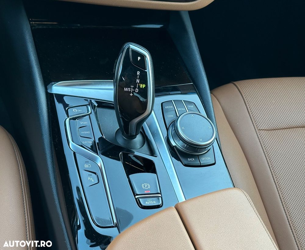 BMW Seria 5 530e Aut. Luxury Line - 8