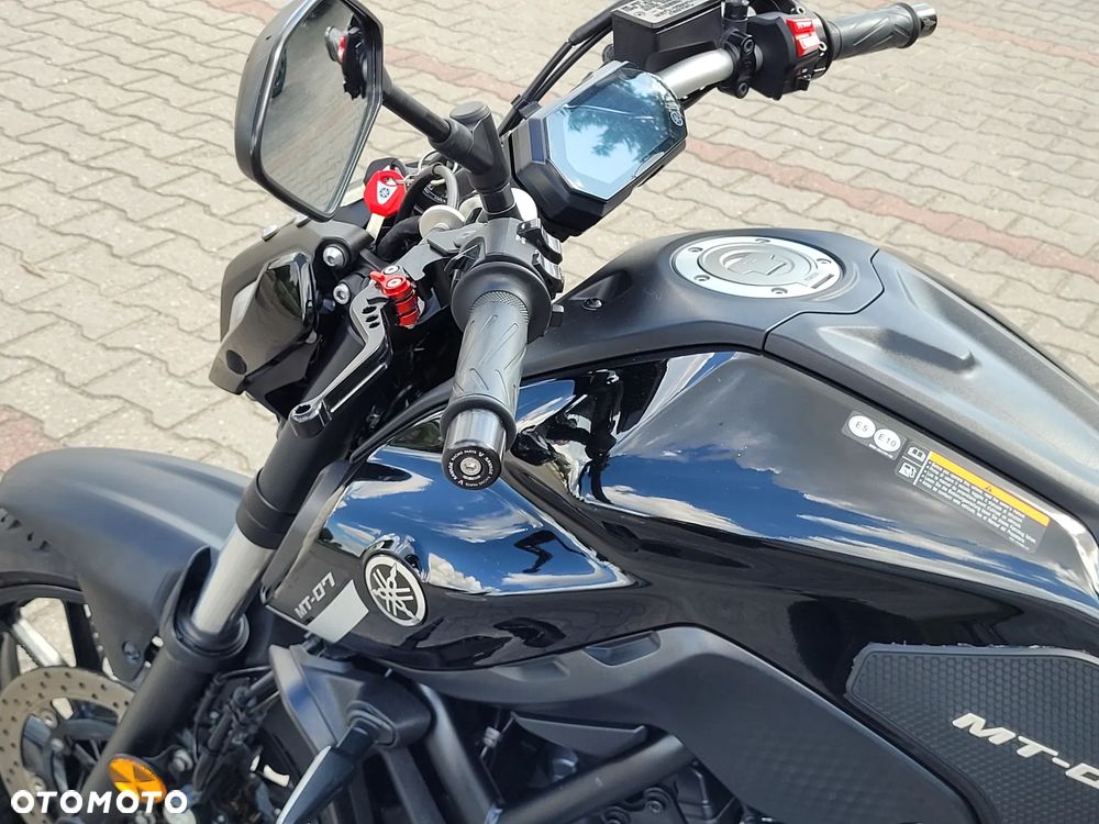 Yamaha MT - 16