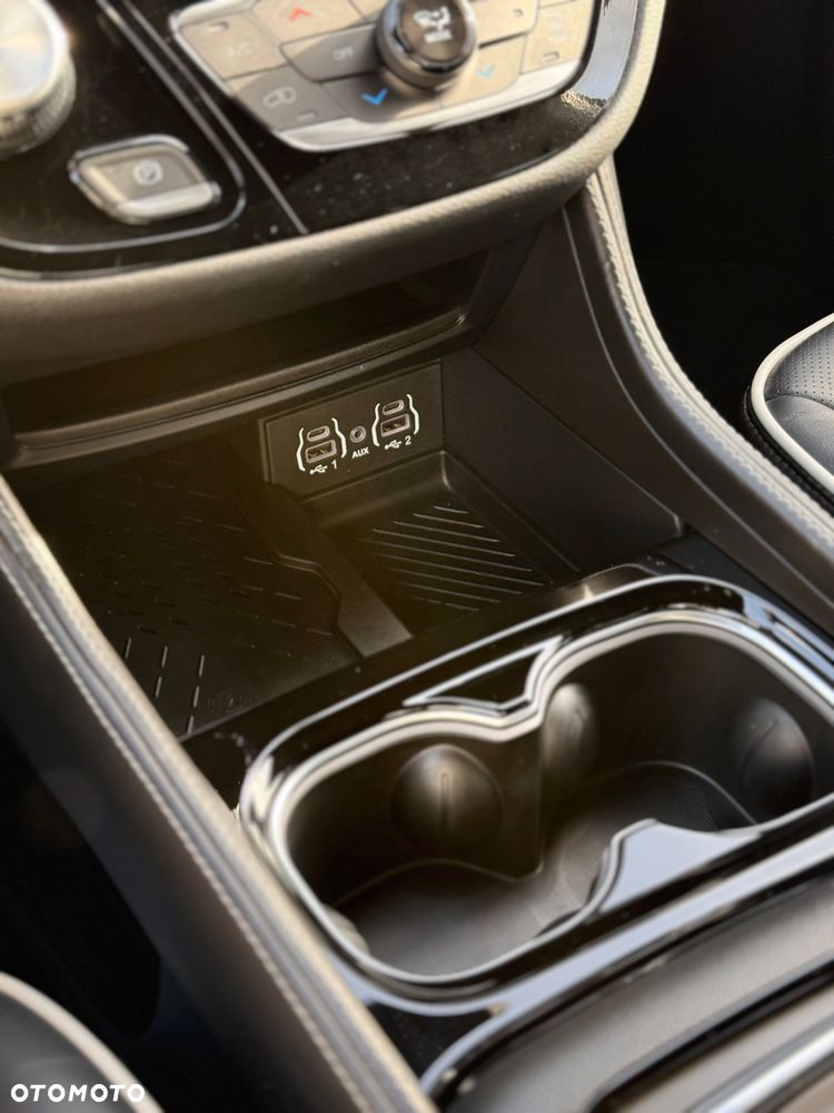 Chrysler Pacifica - 23