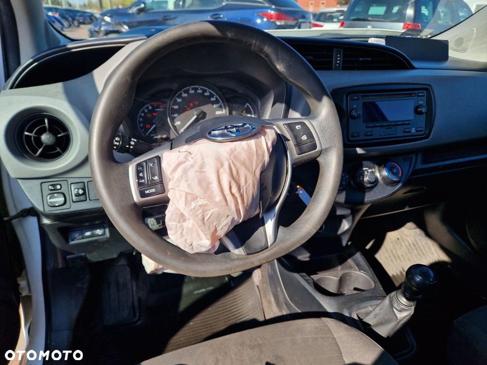 Toyota Yaris 1.5 Active - 12