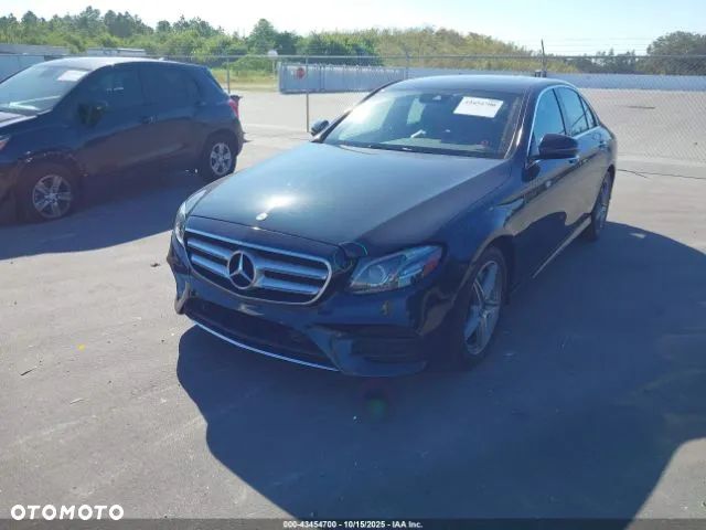 Mercedes-Benz Klasa E 300 9G-TRONIC - 3