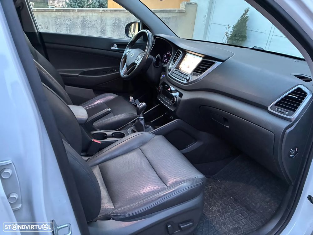 Hyundai Tucson - 24