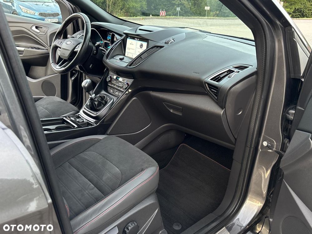 Ford Kuga 2.0 TDCi 4x4 ST-Line - 9