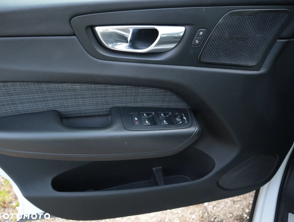 Volvo XC 60 B4 D AWD Geartronic Inscription - 16