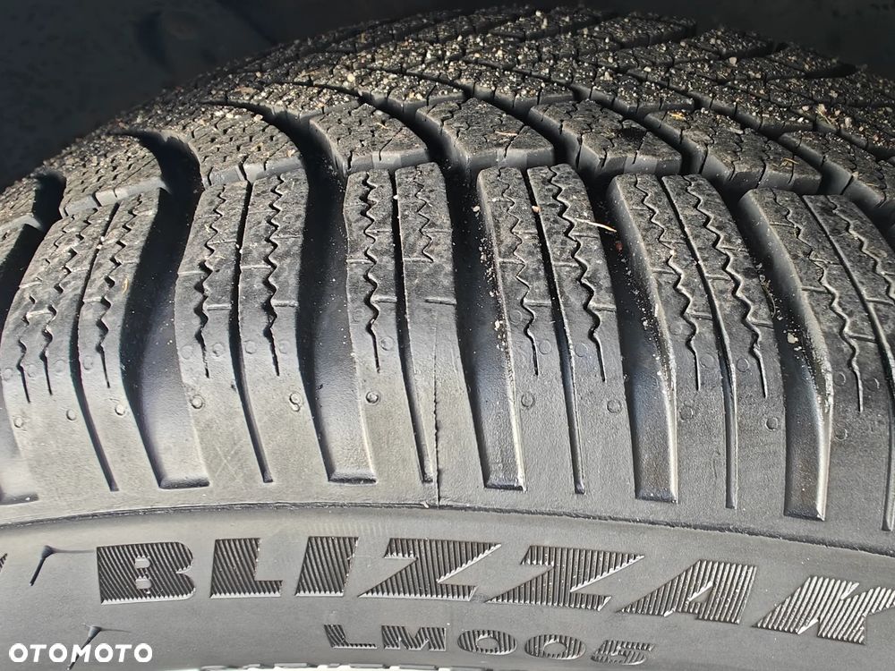 Volkswagen Passat - 33