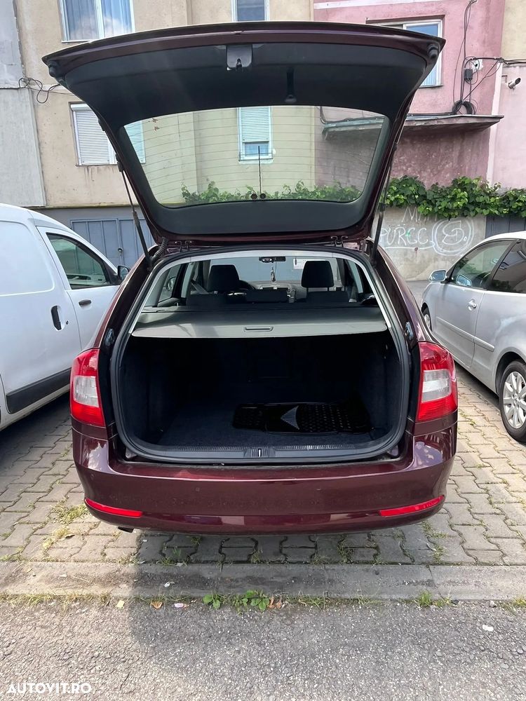 Skoda Octavia 1.6 TDI DPF Ambition - 2