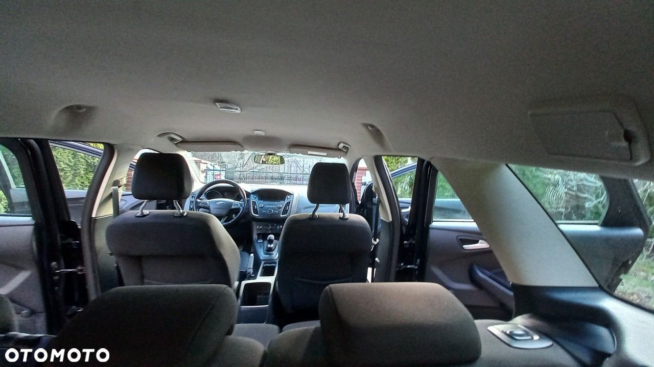 Ford Focus - 30