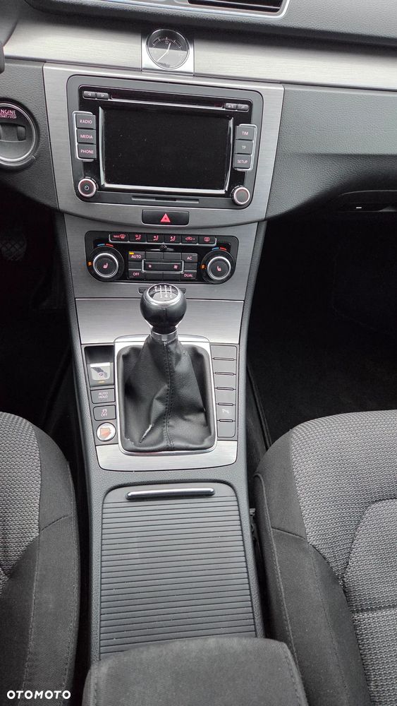 Volkswagen Passat 1.8 TSI Comfortline - 35