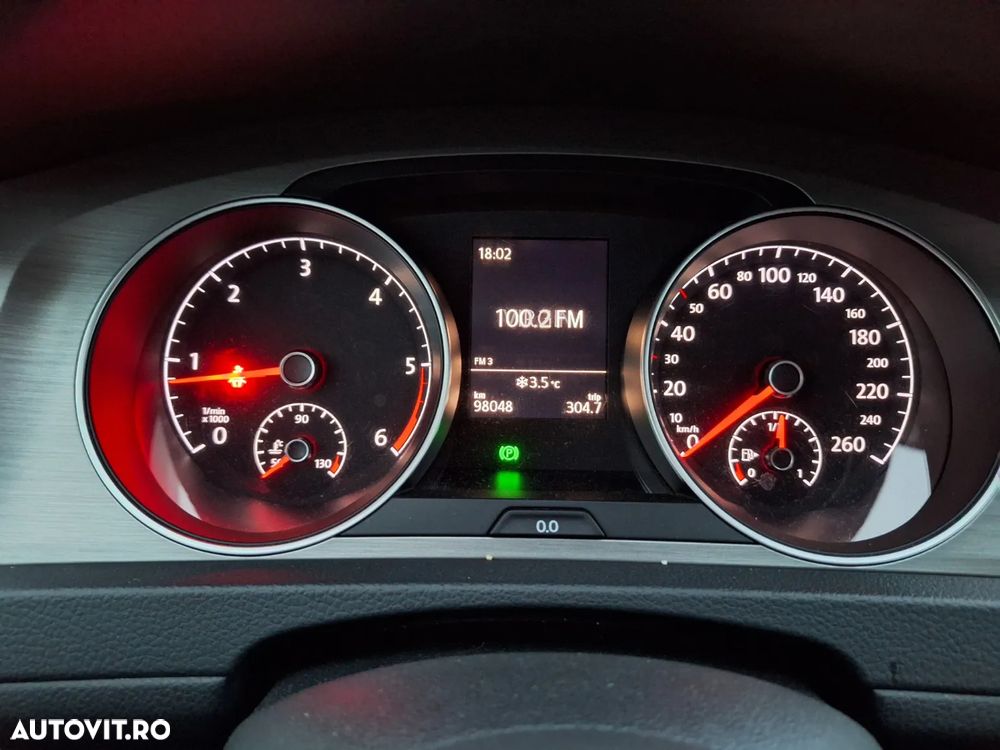Volkswagen Golf 1.6 TDI DPF Trendline - 4