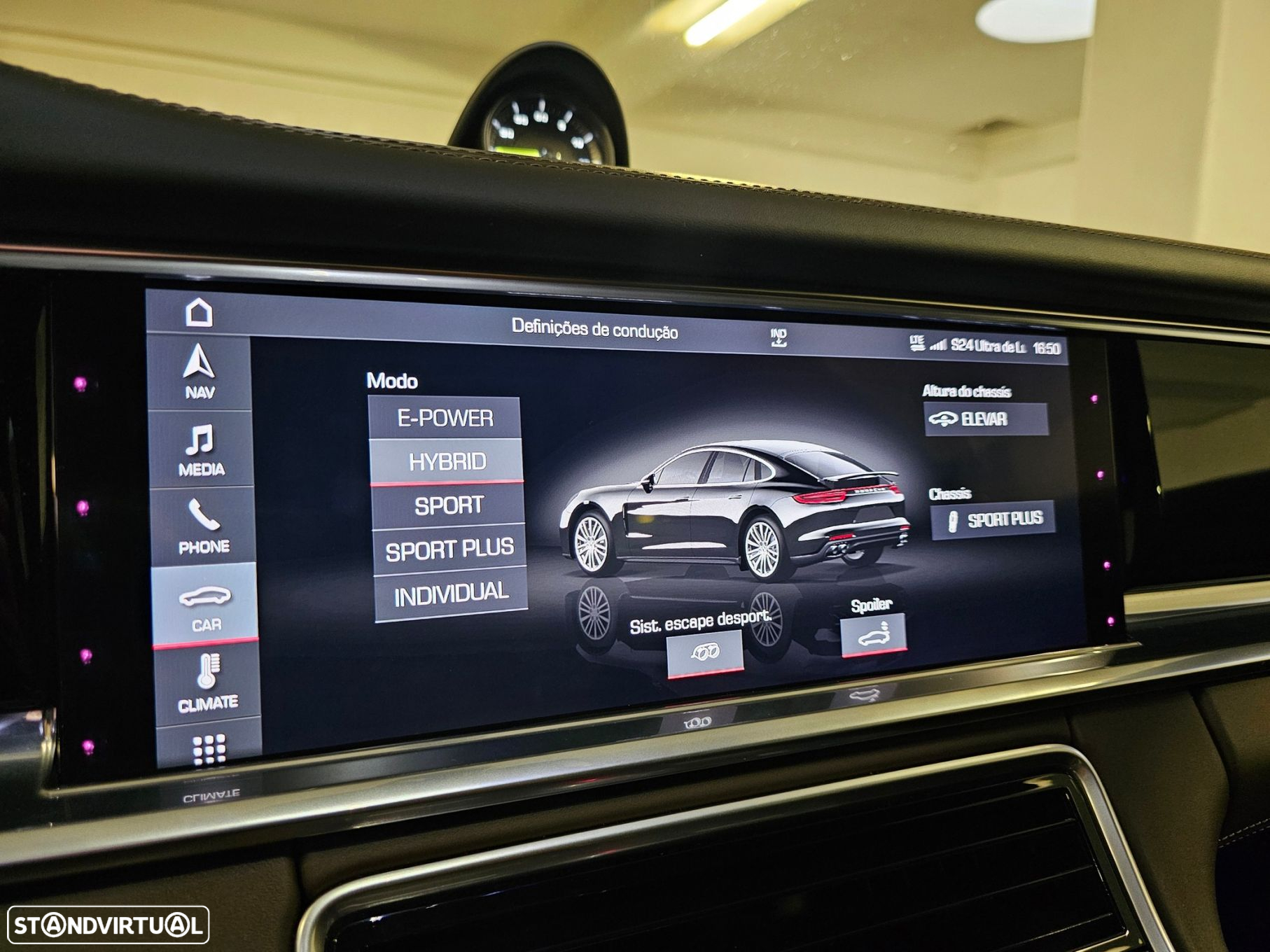 Porsche Panamera 4 E-Hybrid Platinum Edition - 18