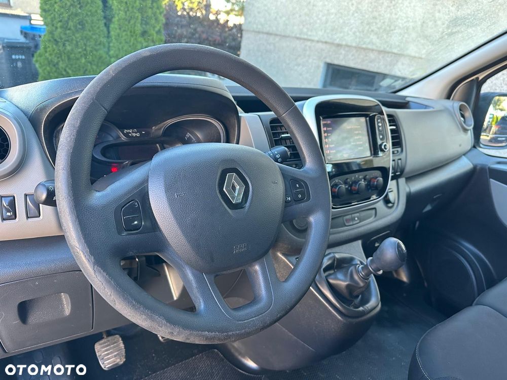 Renault Trafic - 23