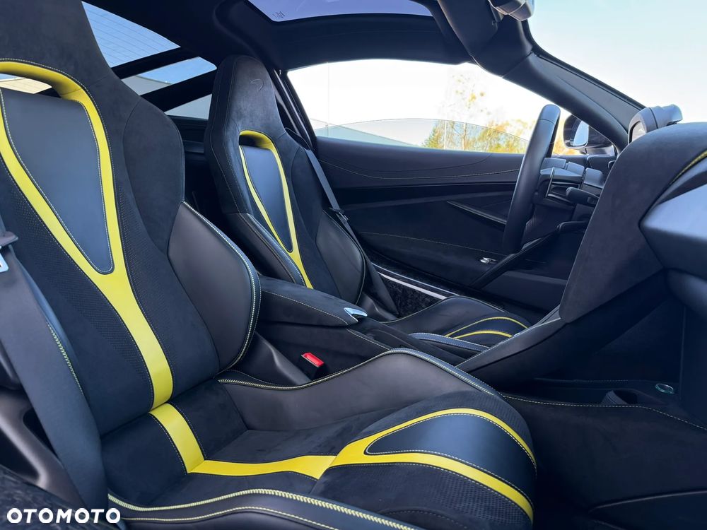 McLaren 720S Coupe - 17