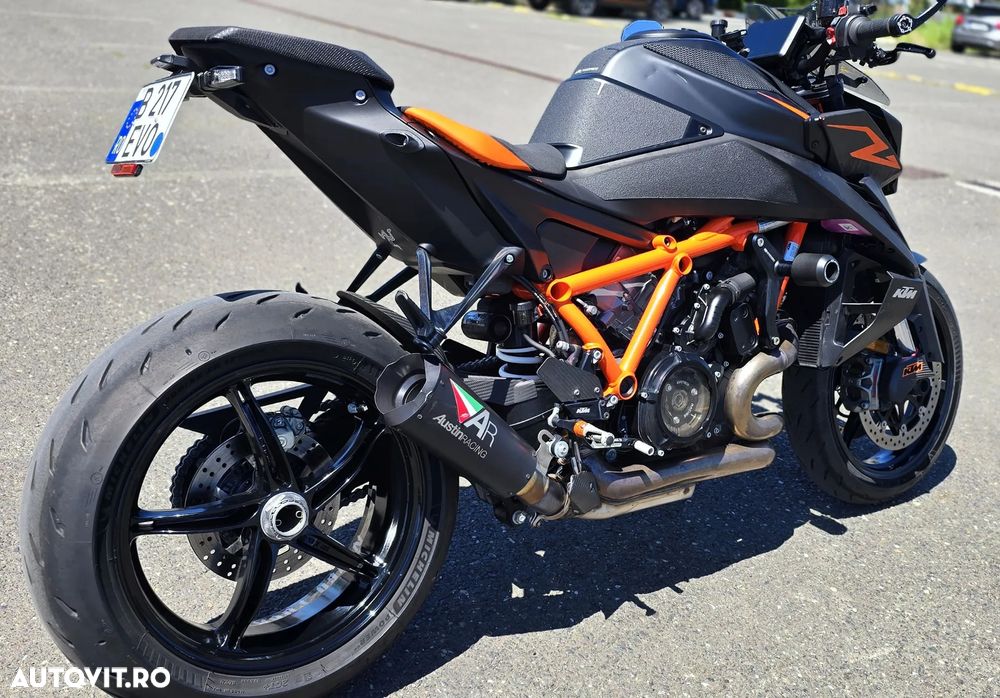 KTM 1390 Super Duke - 3
