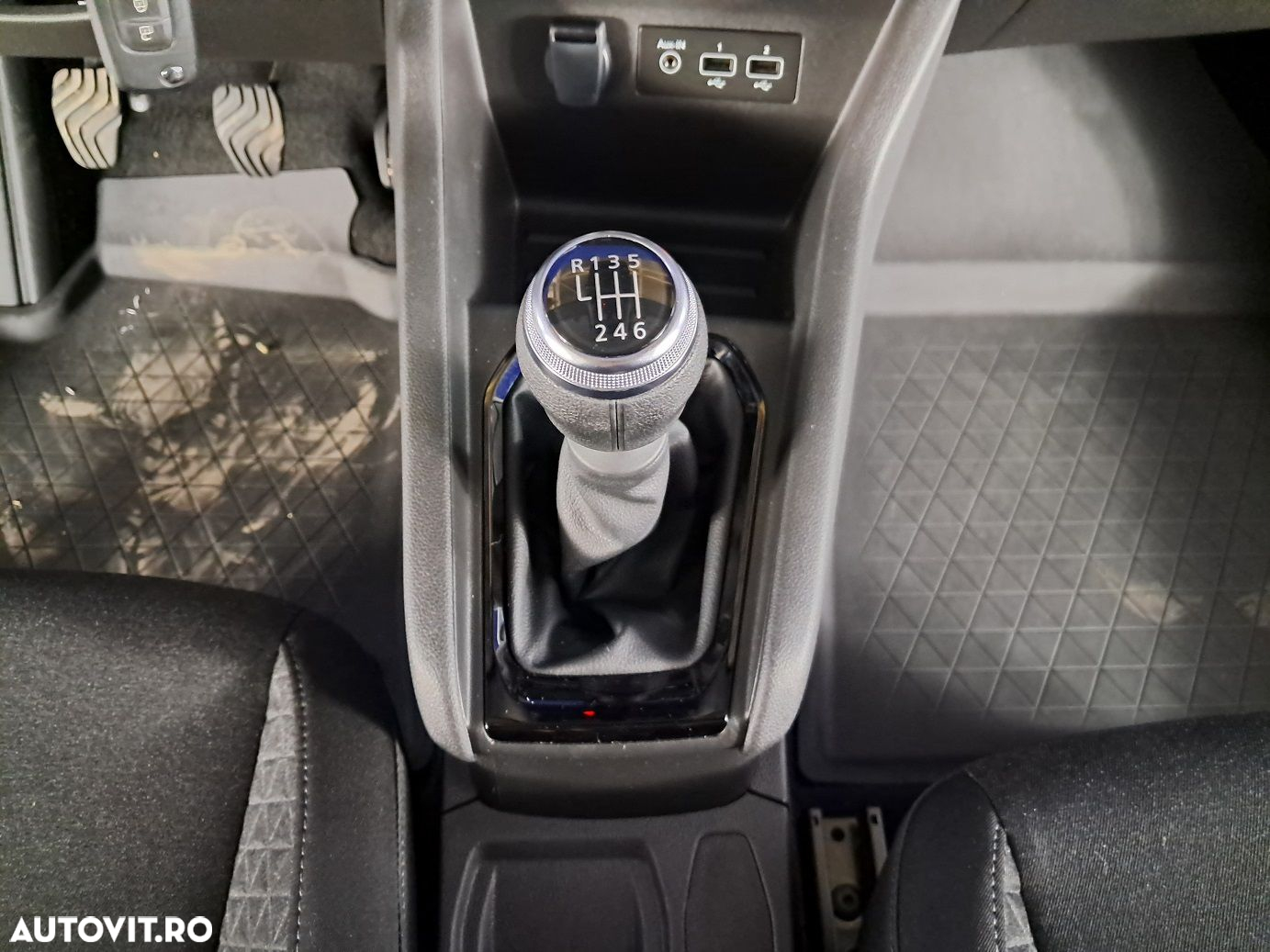 Renault Clio - 16