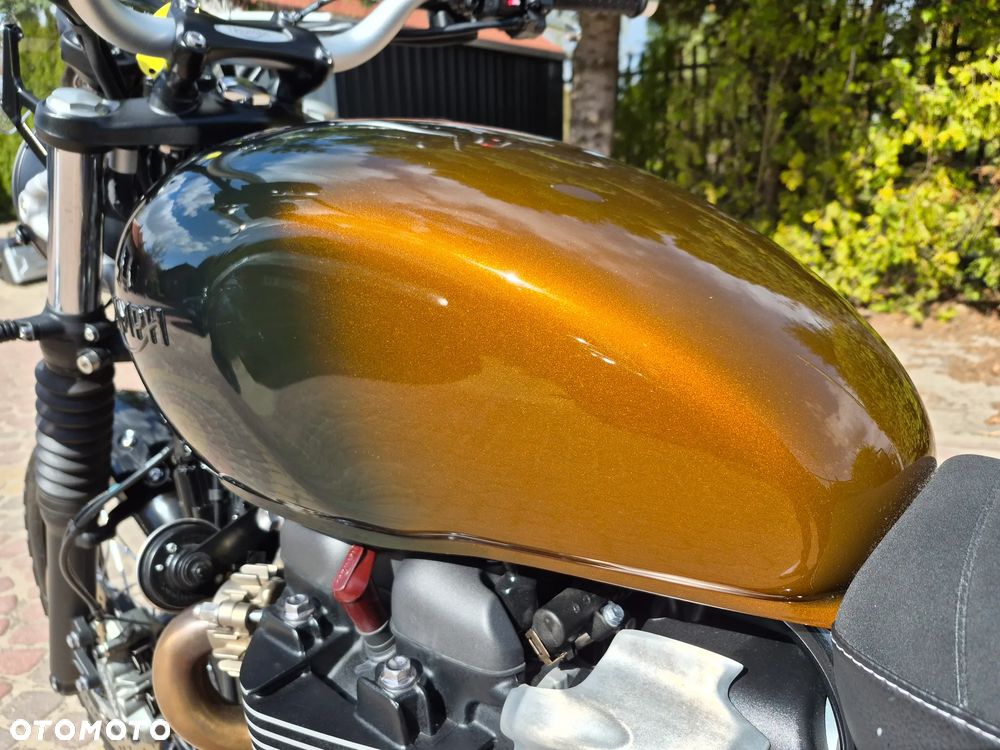 Triumph Scrambler - 25
