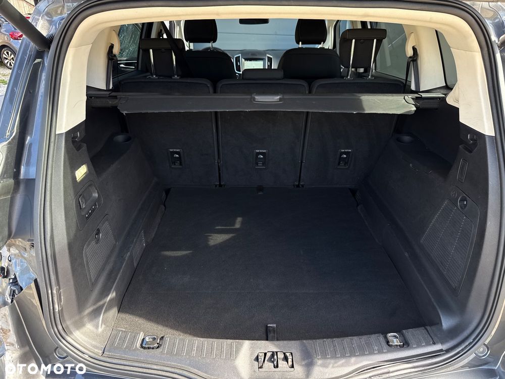 Ford S-Max 2.0 TDCi Titanium PowerShift - 37