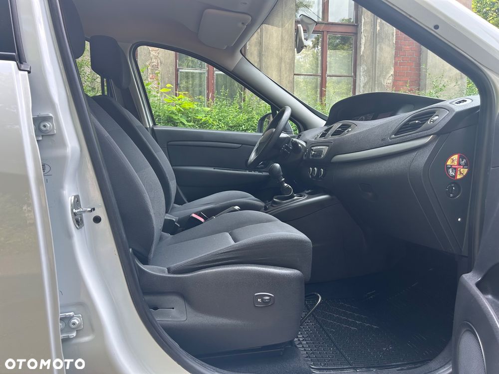 Renault Scenic 1.6 16V 110 TomTom Edition - 21