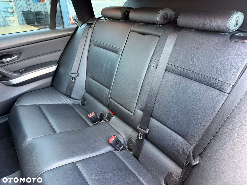 BMW Seria 3 320d DPF - 35