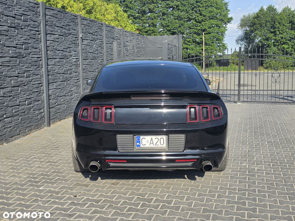 Ford Mustang - 3