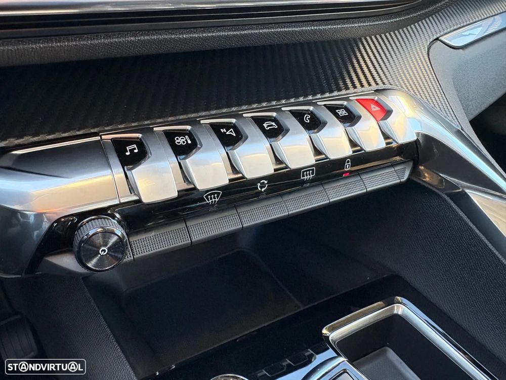 Peugeot 3008 PureTech 130 Stop & Start GPF EAT8 Active Pack - 10