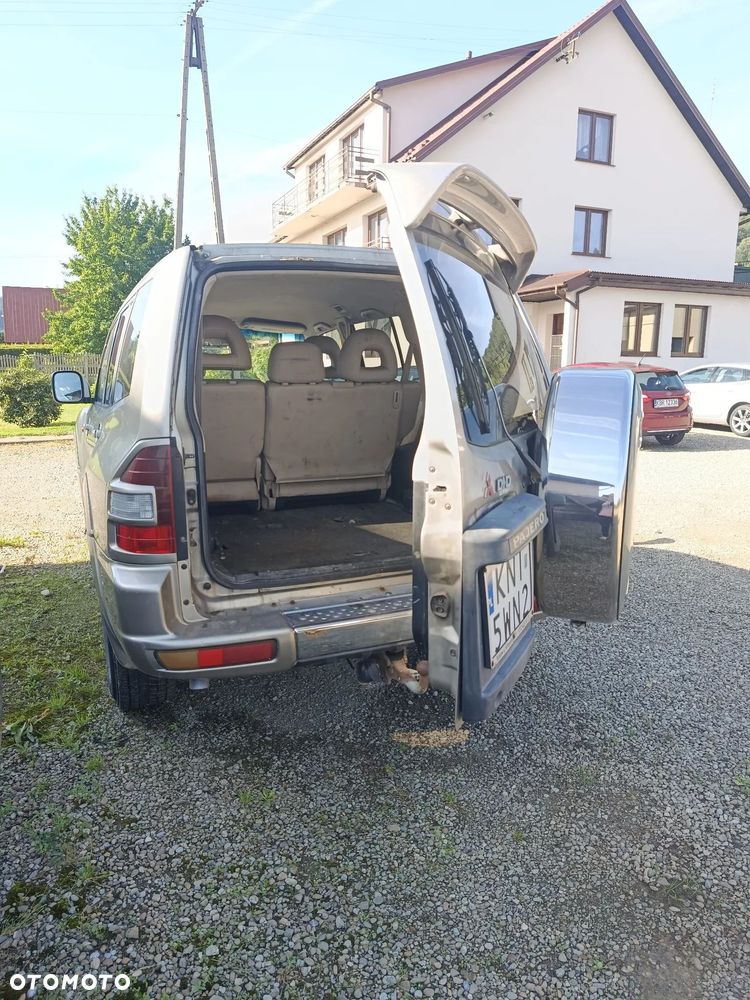 Mitsubishi Pajero - 9