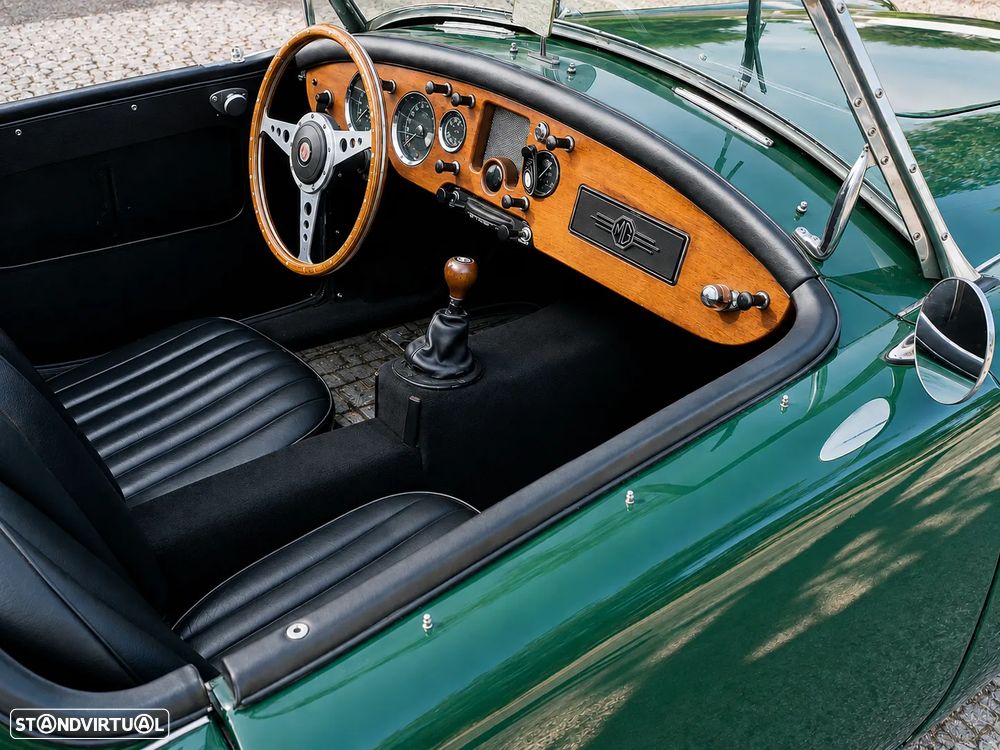 MG MGA - 10