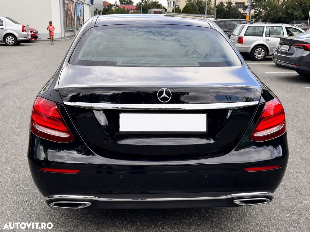 Mercedes-Benz E - 6