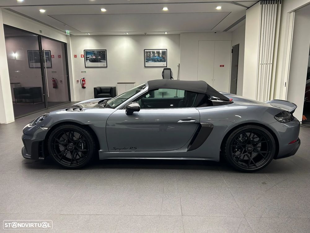 Porsche 718 Spyder - 2