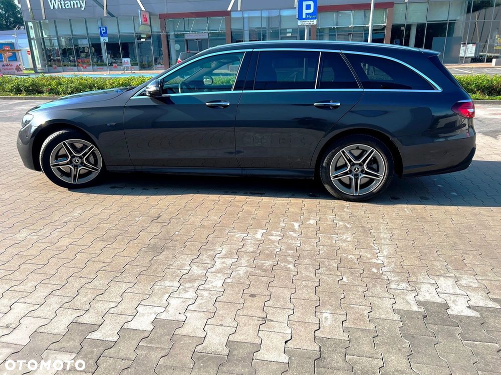 Mercedes-Benz Klasa E 300 de 4Matic 9G-TRONIC AMG Line - 5